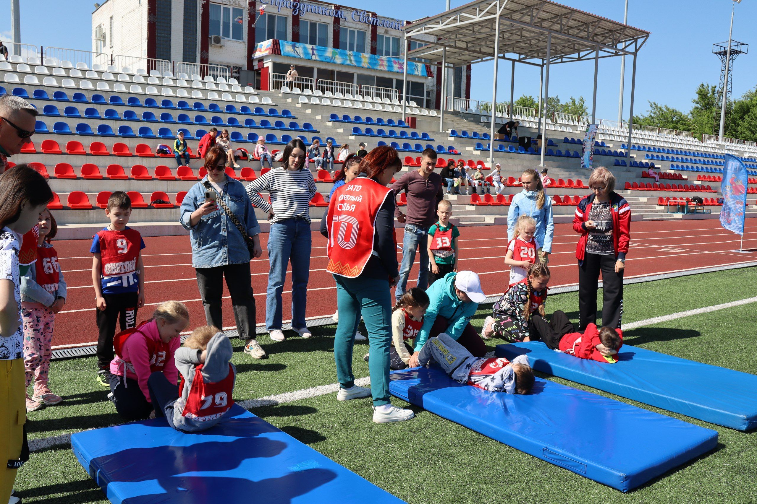 Теннис турниры 2022. Кубок уимблдона по теннису. Конный спорт ипподром. Большие соревнования. Турнир крымский мост по большому теннису.