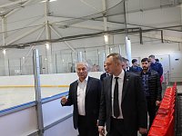 Володин в ЗАТО Светлый: новая пришкольная ледовая арена должна быть бесплатной для детей