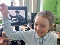Наполним мир улыбками, а сердца — гордостью за первого космонавта Земли Юрия Гагарина