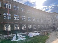 В школе поселка продолжаются ремонтные работы