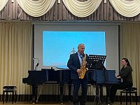 В школе искусств прошла музыкальная гостиная «Величие и грация»