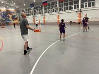 Товарищеские соревнования по бадминтону: спорт объединяет!