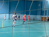 Юные футболисты провели серию игр на своей площадке