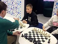 Саратовский гроссмейстер Алексей Илюшин провел сеанс одновременной игры на Международной выставке-форуме «Россия»