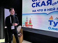 На выставке «Россия» саратовская молодежь рассказывала о Гагарине и достижениях региона