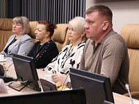 В Саратовской областной Думе отметили вклад матерей в воспитание защитников Отечества