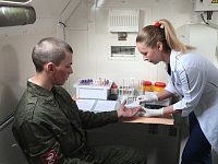 Поступившие на военную службу медики получат единовременную выплату